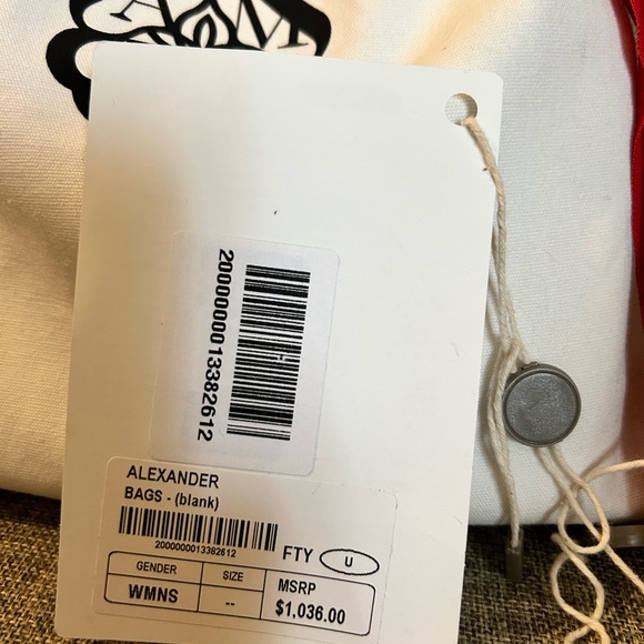 Alexander McQueen designer handbag - Picture 8 of 8